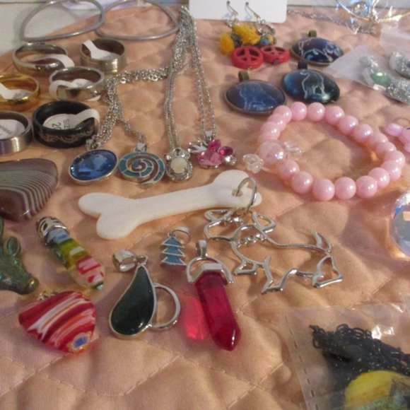 Jewelry 5 plus 5 This & that = 10 items you will receive A GREAT BUNDLE DEAL - Picture 8 of 10